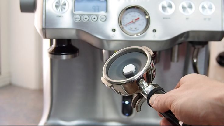How to clean a Breville espresso machine